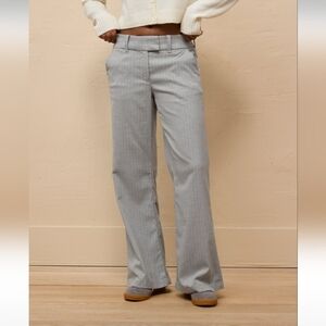 American Eagle Low Rise Flare Baggy Trouser